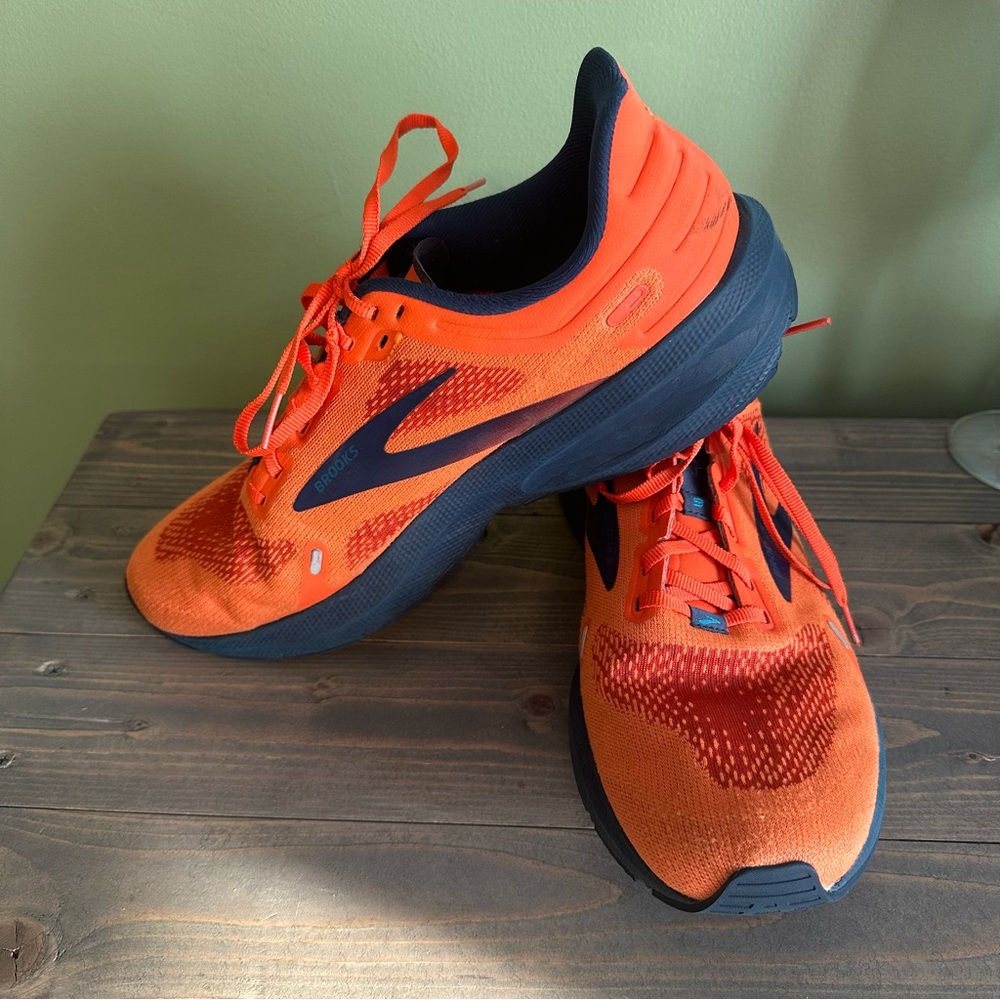 Brooks Launch 9 Running Shoes Orange Navy Blue Men’s Size 11.5 Athletic